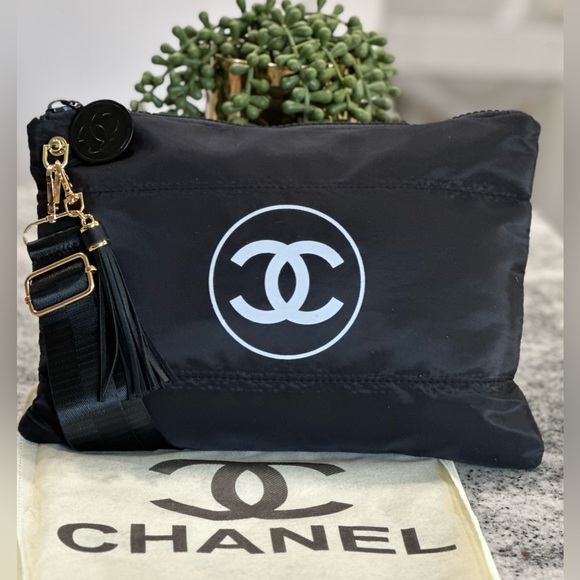 Chanel Black Cosmetic Bag - Picture 1 of 4